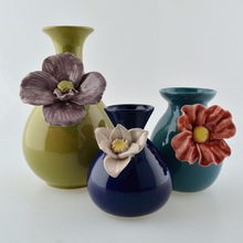 手捏匠心，花香滿屋 現代家居花瓶與手工花，饋贈佳禮的藝術新篇